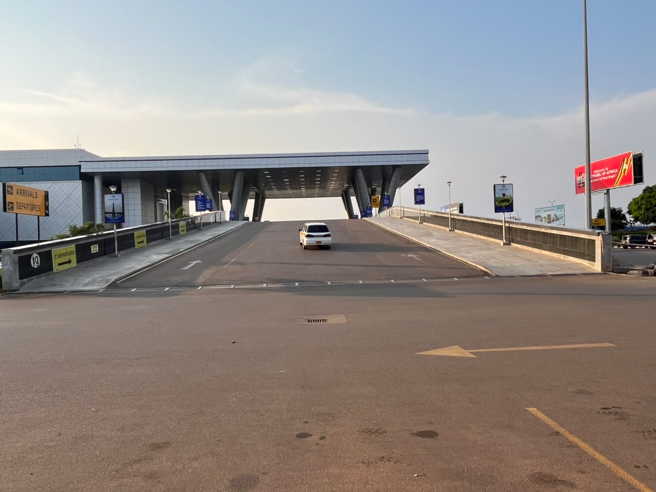 car hire in Entebbe - Best 4x4 self drive cars for hire at Entebbe Airport